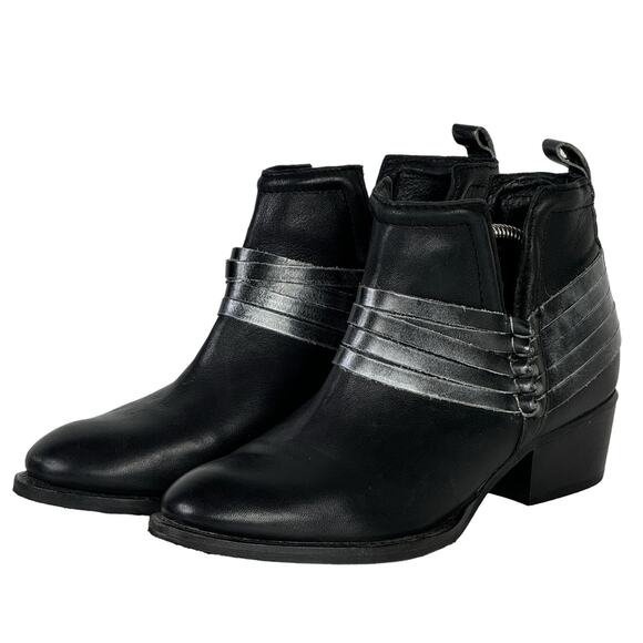 Diba Skyler Boots Women's SZ 8 Low Ankle Bootie Western Knotted Black Biker - Picture 2 of 11